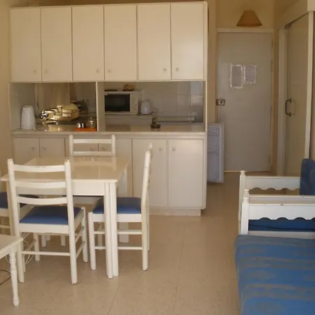 Klashiana Hotel apartamentowy Oroklini